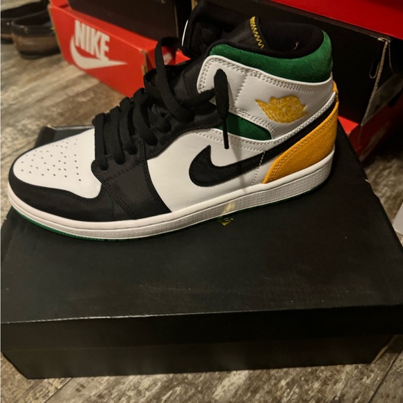 Jordan 1 mid Oakland - Picture 2 of 5